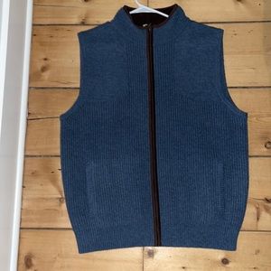 LL BEAN ZIP UP SWEATER VEST, NEVER WORN